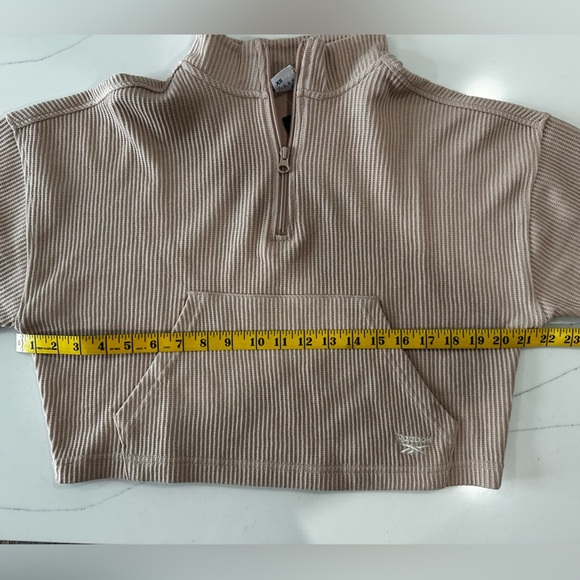NWT: Reebok Waffle Cover Up Crop Sweatshirt | xs - Picture 8 of 8
